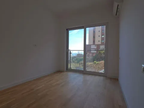 Sale, one bedroom apartment, 37m², Bečići, Budva - image 4