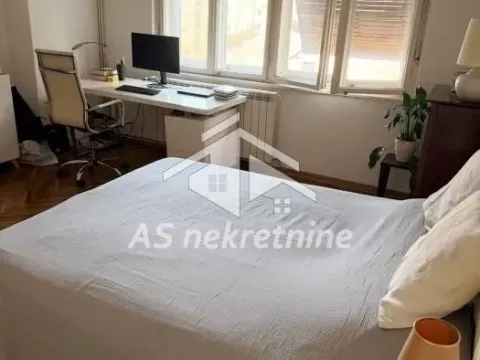 Rent, two bedroom apartment, 55m², Stari Grad, Beograd - image 12