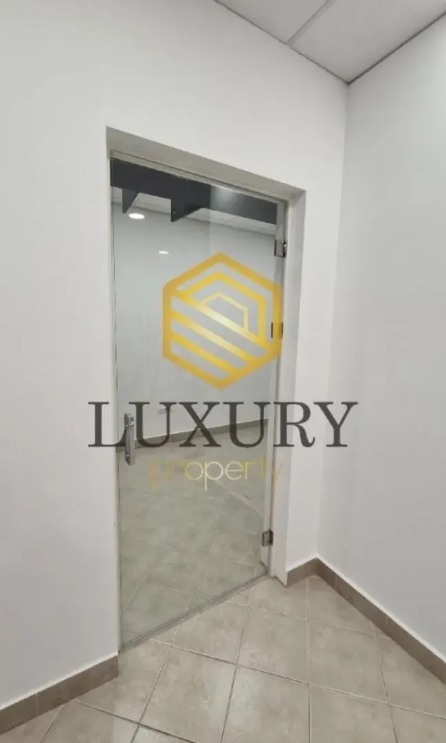 Izdavanje, poslovni prostor, 90m², Stari Aerodrom, Podgorica