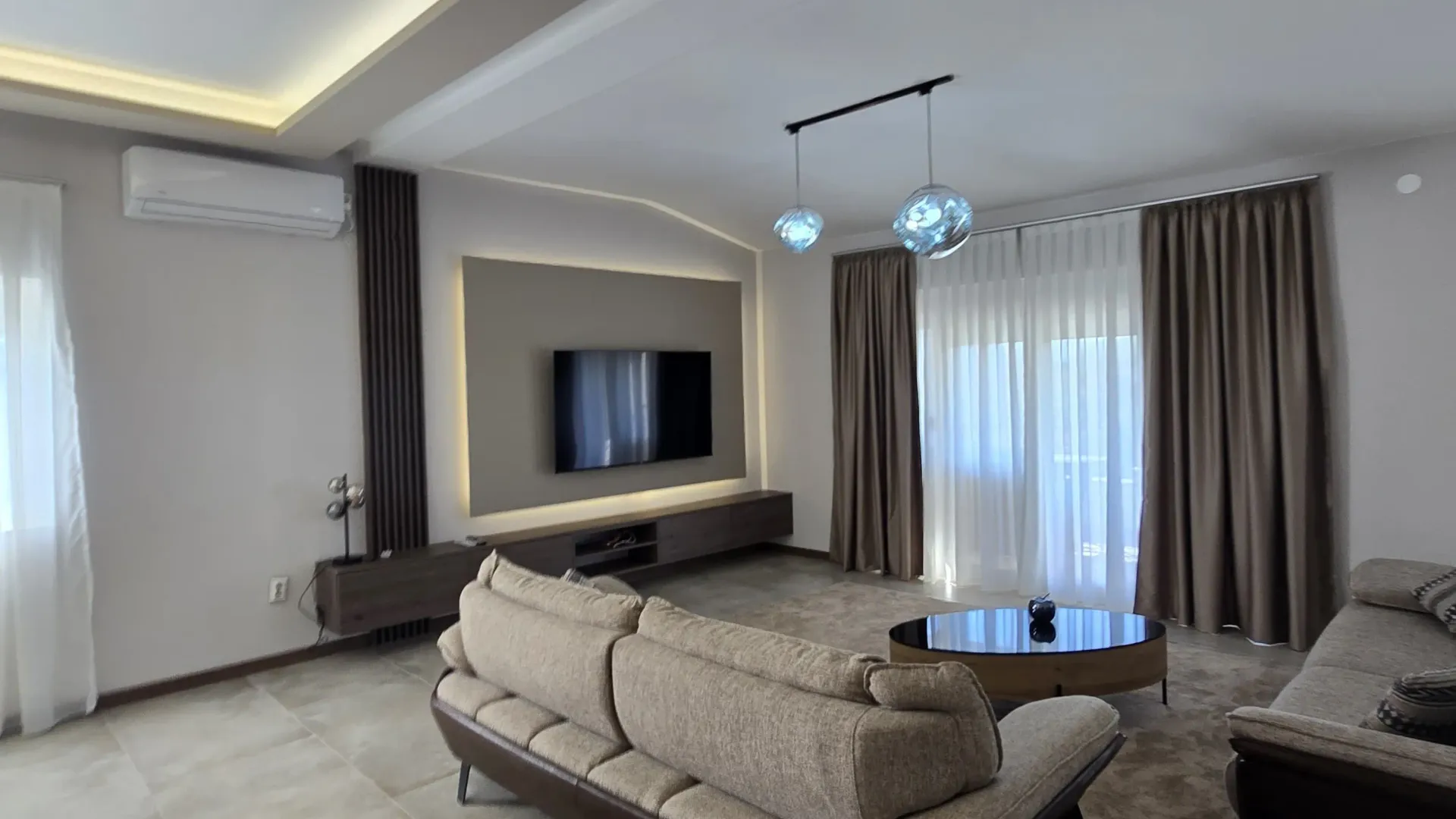 Rent, three bedroom apartment, 180m², Tološi, Podgorica