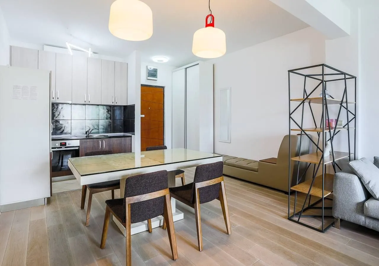 Rent, one bedroom apartment, 52m², Centar, Budva