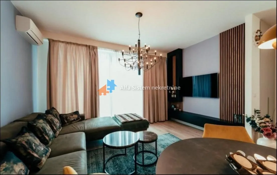 Izdavanje, trosoban stan, 87m², Savski Venac, Beograd