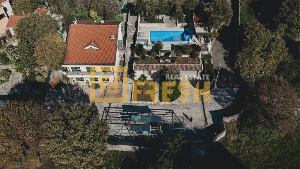 Rent, house, 380m², Mareza, Podgorica