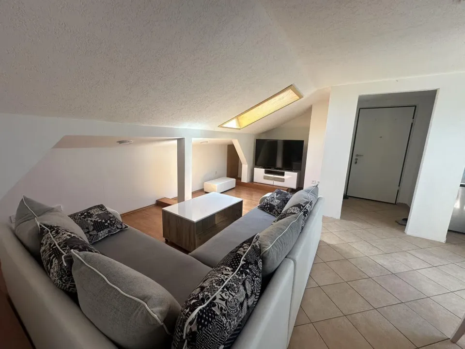 Rent, three bedroom apartment, 49m², Stari Aerodrom, Podgorica