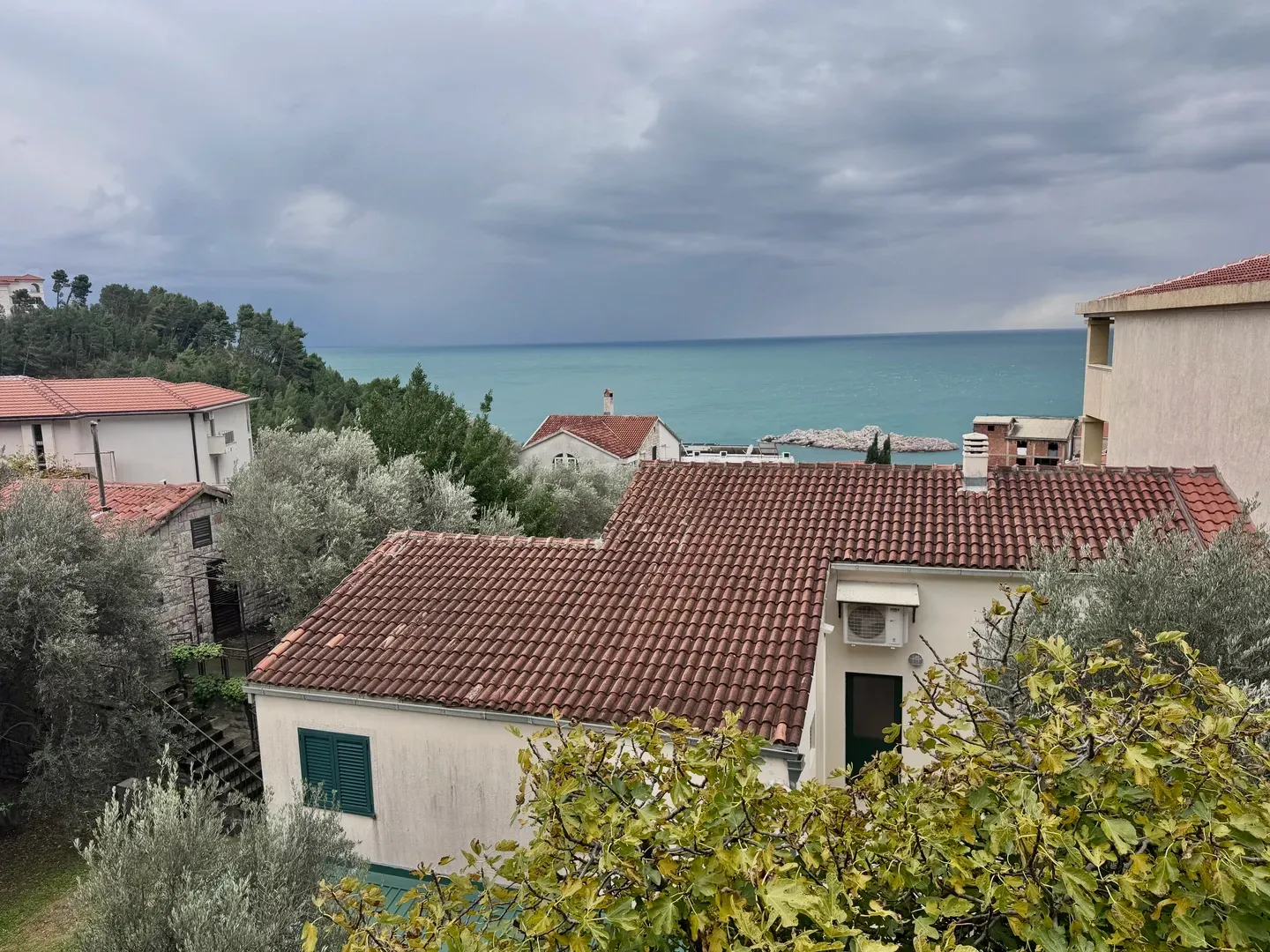 Sale, one bedroom apartment, 45m², Sveti Stefan, Budva