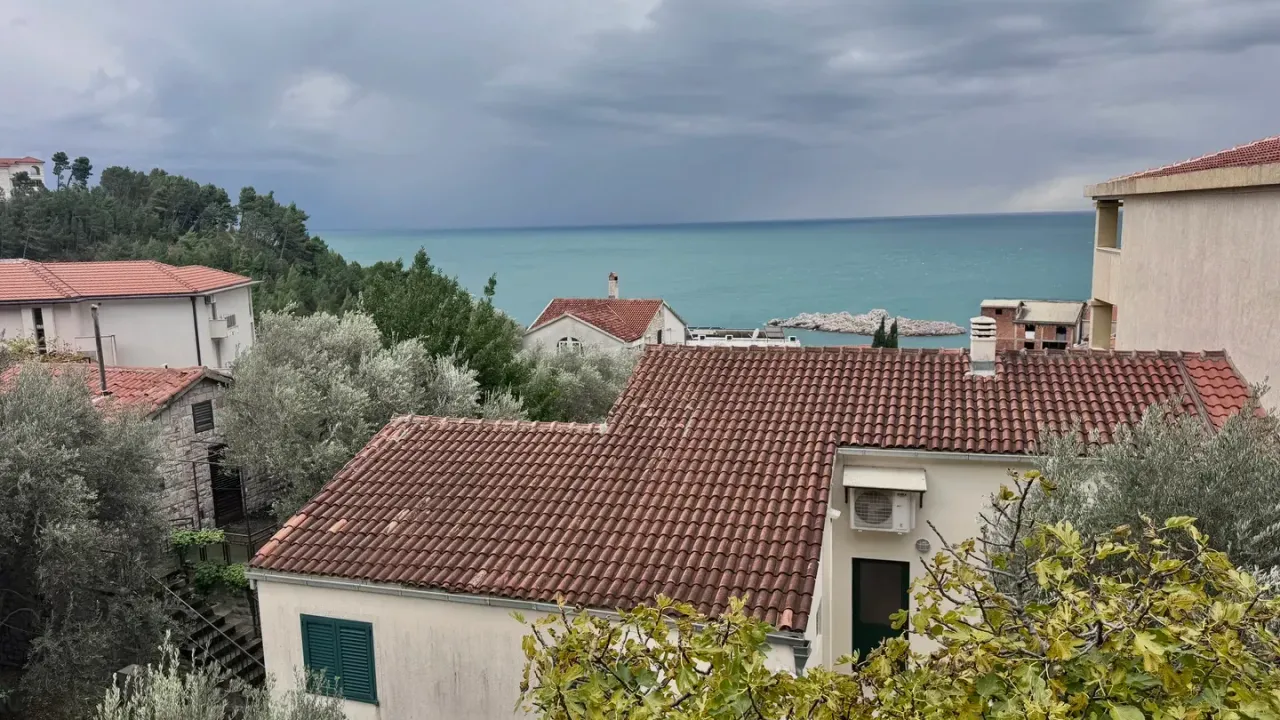 Sale, one bedroom apartment, 45m², Sveti Stefan, Budva