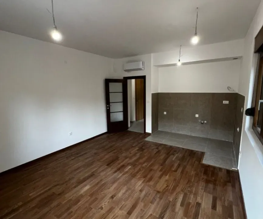 Prodaja, jednosoban stan, 45m², Zagorič, Podgorica