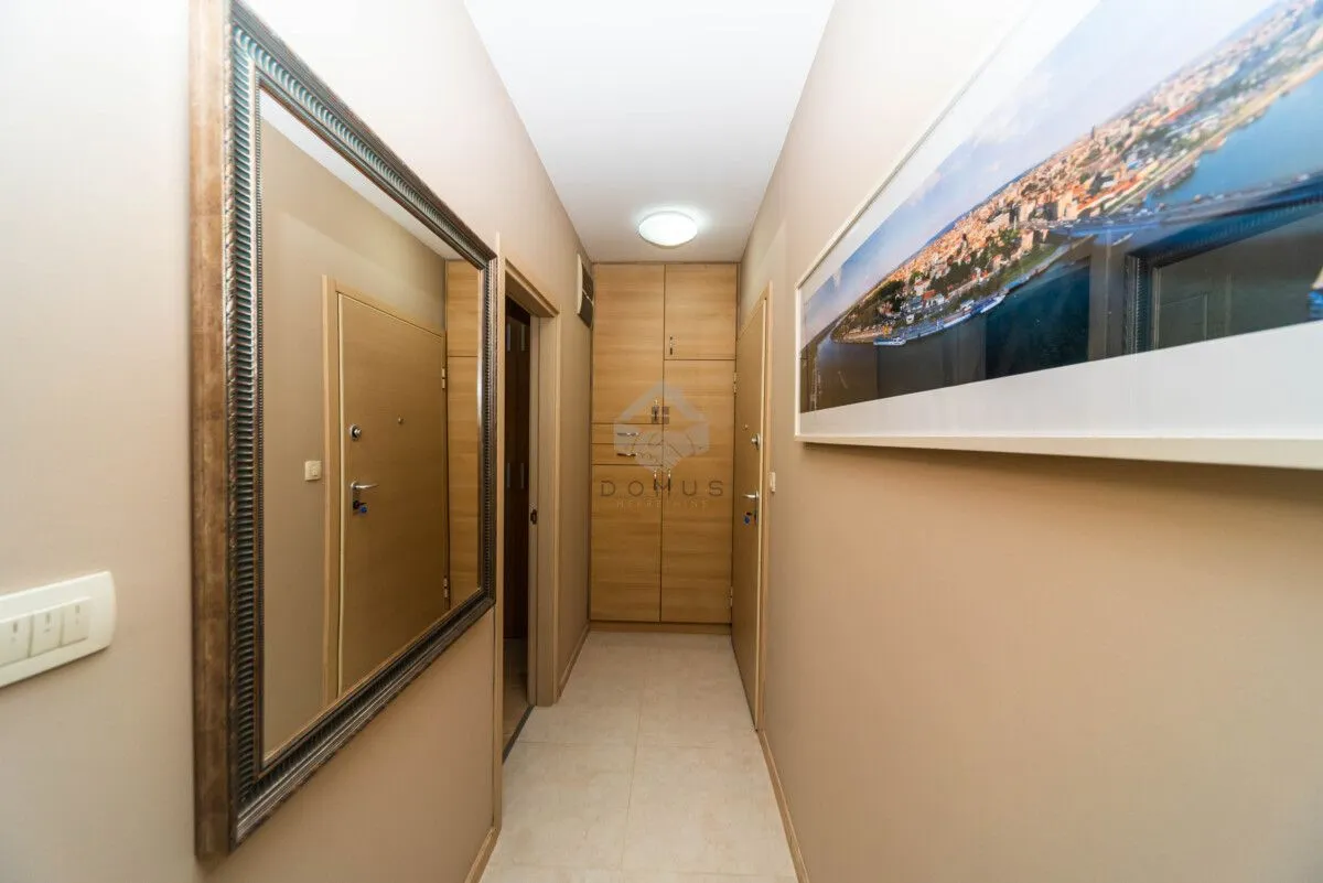 Izdavanje, jednosoban stan, 53m², City Kvart, Podgorica