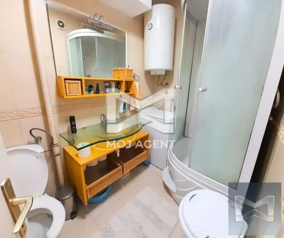 Prodaja, trosoban stan, 81m², Niš, Srbija