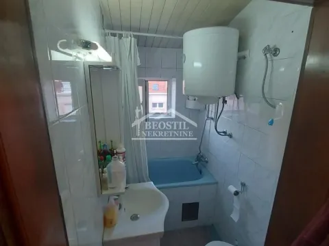 Sale, one bedroom apartment, 52m², Kalenić Pijaca, Vračar Sve Podlokacije - image 13