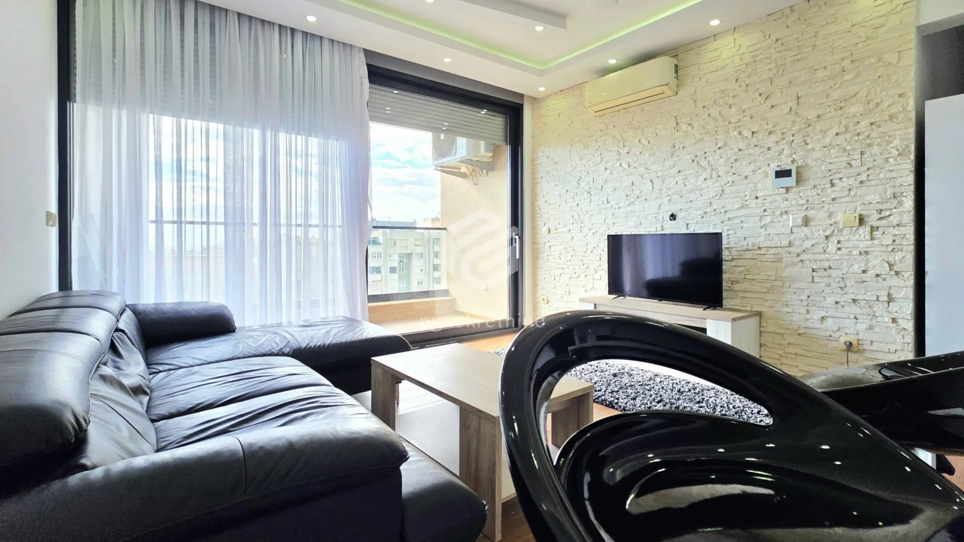 Rent, two bedroom apartment, 69m², Centar, Bar