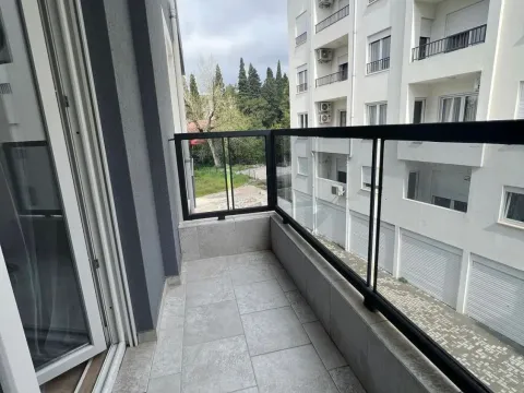 Izdavanje, jednosoban stan, 45m², Centar, Podgorica - image 6