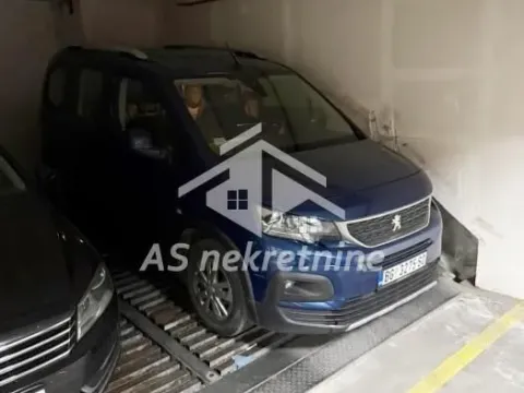 Izdavanje, trosoban stan, 73m², Vračar Sve Podlokacije, Beograd - image 26