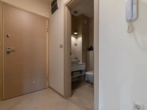 Izdavanje, jednosoban stan, 48m², City Kvart, Podgorica - image 4