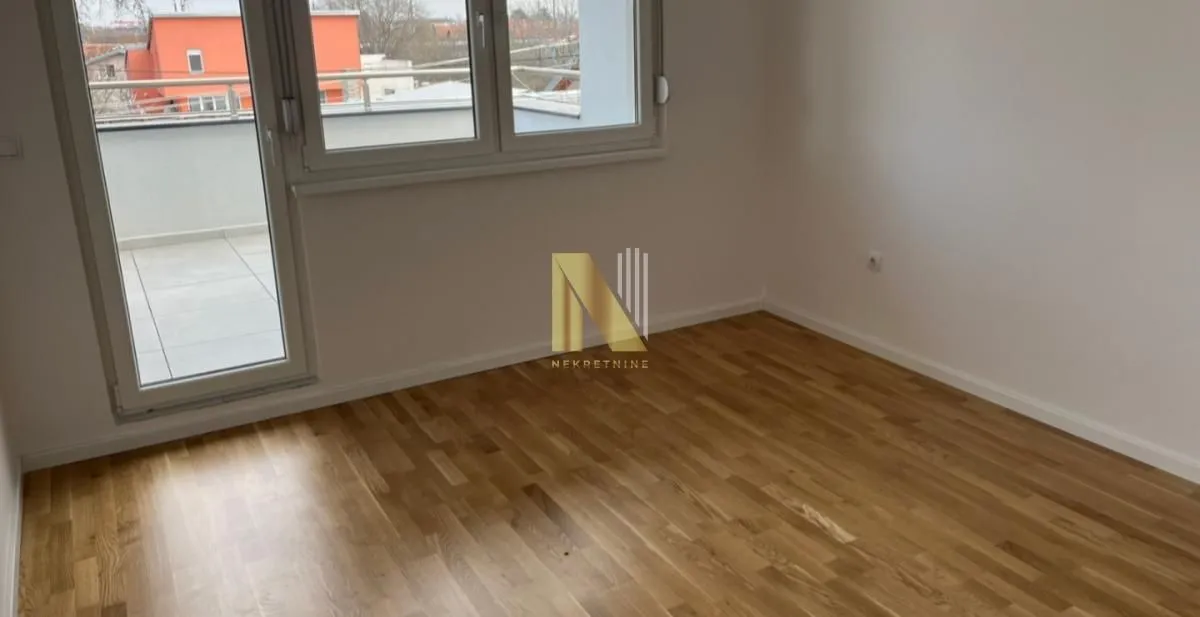 Prodaja, četvorosoban stan, 169m², Petrovaradin, Novi Sad
