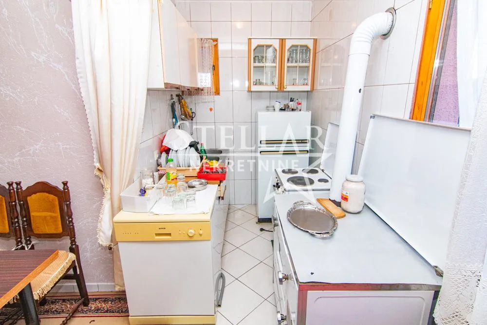 Izdavanje, kuća, 73m², Kuči, Podgorica
