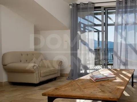 Sale, three bedroom apartment, 208m², Risan, Kotor - image 7