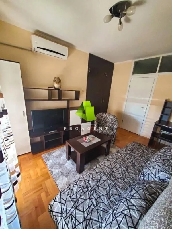 Sale, two bedroom apartment, 46m², Medijana, Niš
