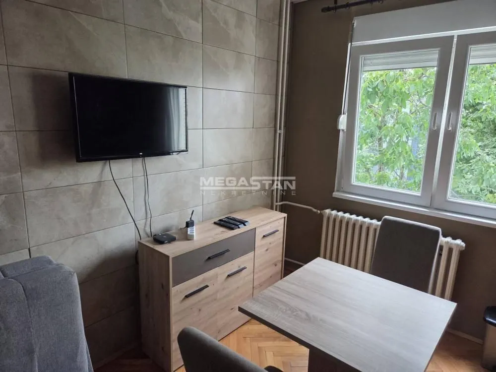 Prodaja, trosoban stan, 80m², Savski Venac, Beograd
