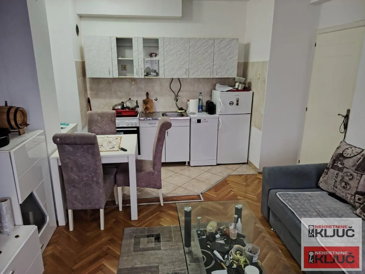 Prodaja, jednosoban stan, 36m², Cara Dušana, Novi Sad Sve Podlokacije