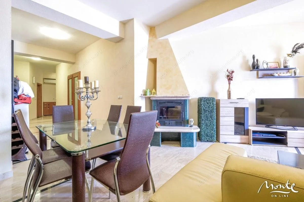 Prodaja, jednosoban stan, 94m², Igalo, Herceg Novi