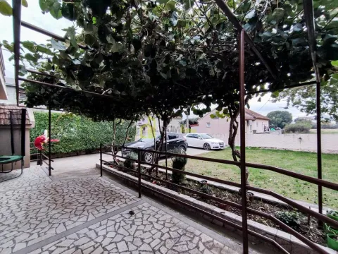 Prodaja, kuća, 180m², Donja Gorica, Podgorica - image 6