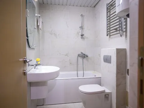 Rent, office space, 52m², Preko Morače, Podgorica - image 9