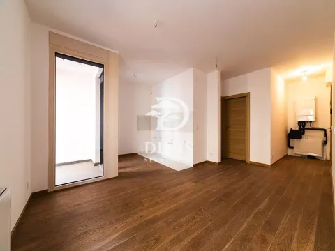 Stan in Vračar Hram