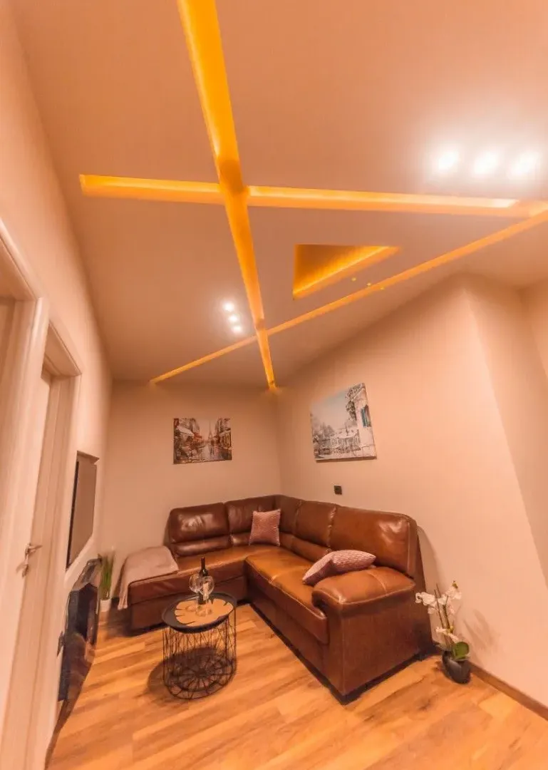 Izdavanje, kuća, 50m², Igalo, Herceg Novi