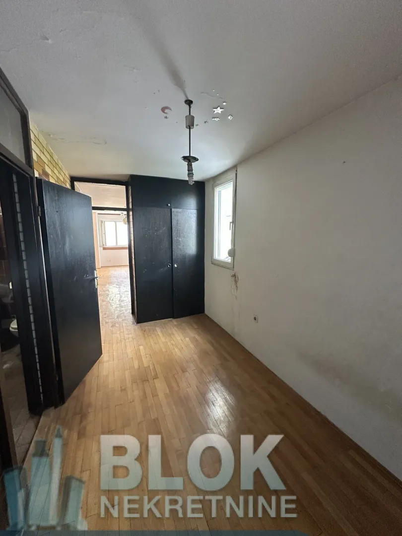 Prodaja, dvosoban stan, 80m², Blok 5, Podgorica