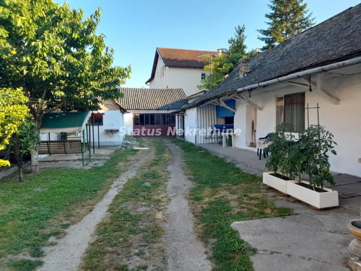Prodaja, kuća, 136m², Futog, Novi Sad Sve Podlokacije