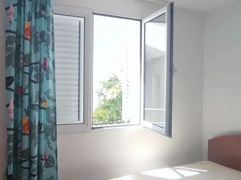 Rent, one bedroom apartment, 41m², Petrovac, Budva - image 2