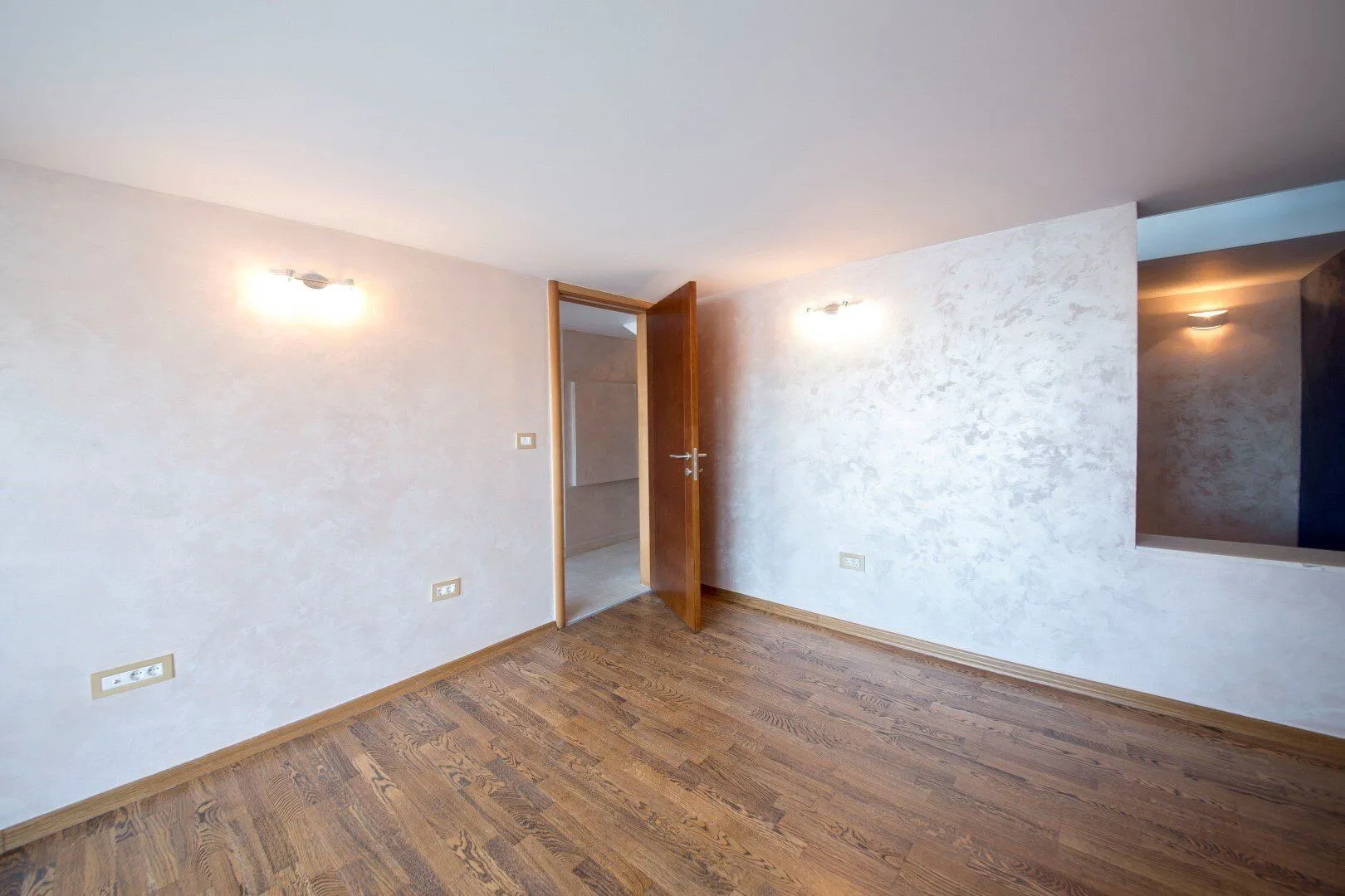 Prodaja, kuća, 300m², Bratešići, Kotor