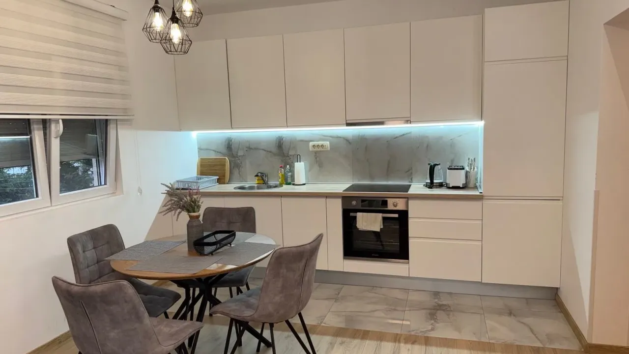 Rent, one bedroom apartment, 50m², Donja Lastva, Tivat