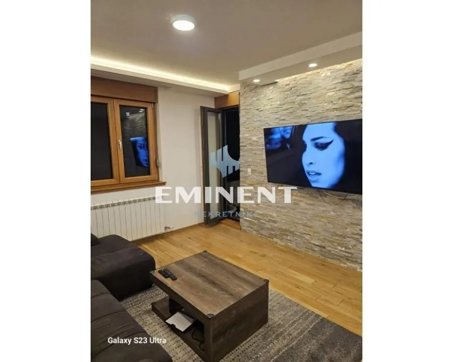 Izdavanje, dvosoban stan, 50m², Lekino Brdo, Voždovac Sve Podlokacije