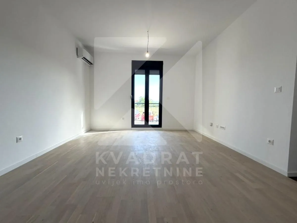 Izdavanje, jednosoban stan, 48m², Tološi, Podgorica