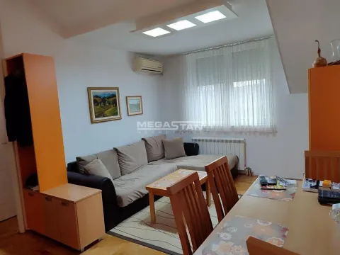 Sale, one bedroom apartment, 32m², Petlovo Brdo, Beograd