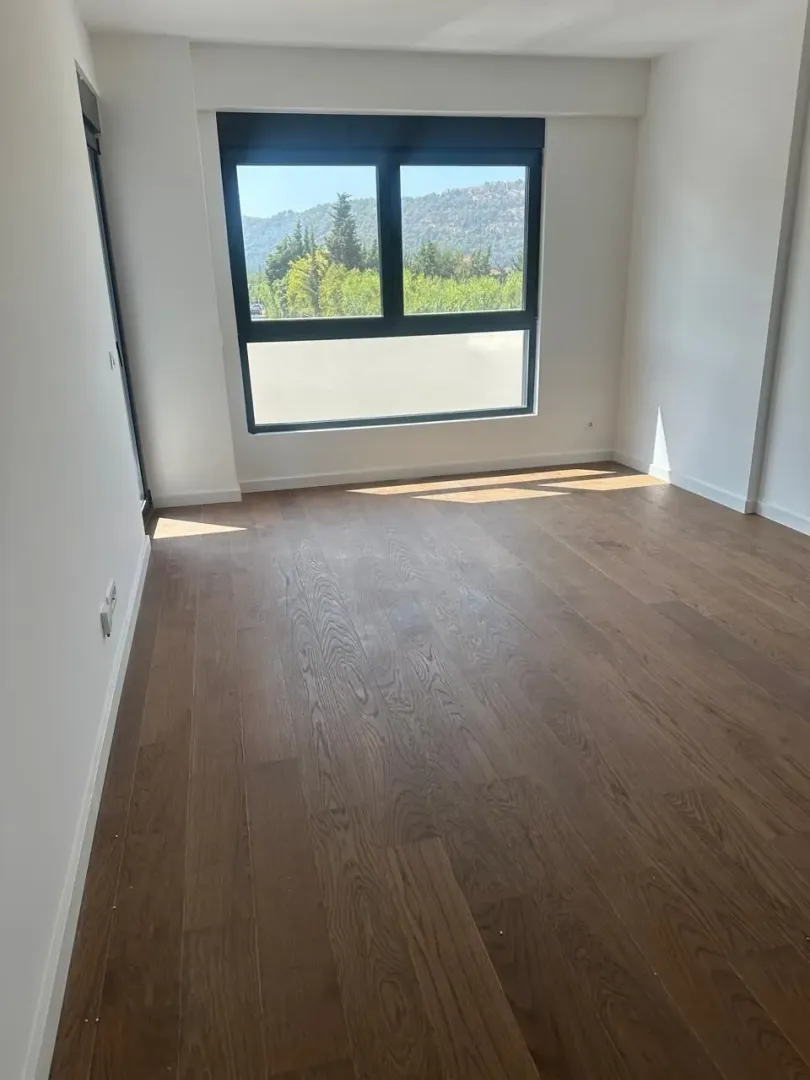 Prodaja, jednosoban stan, 45m², Centar, Bar