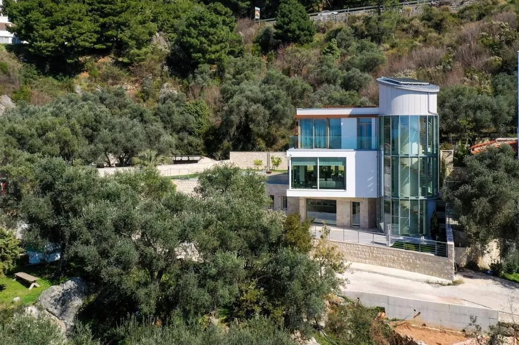 Rent, house, 750m², Sveti Stefan, Budva