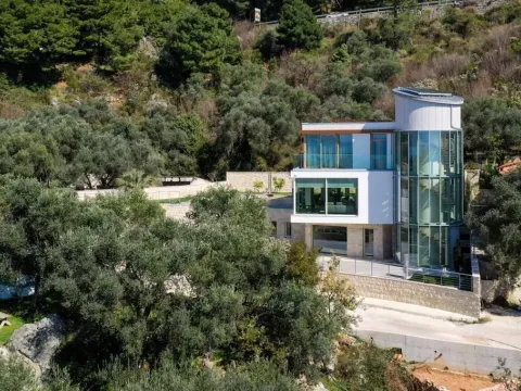 Rent, house, 750m², Sveti Stefan, Budva - image 2