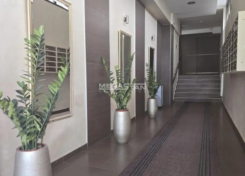 Prodaja, dvosoban stan, 37m², Voždovačka Crkva, Voždovac Sve Podlokacije