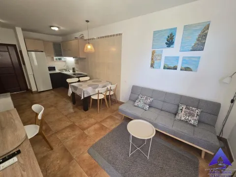 Prodaja, jednosoban stan, 38m², Podkošljun, Budva - image 3