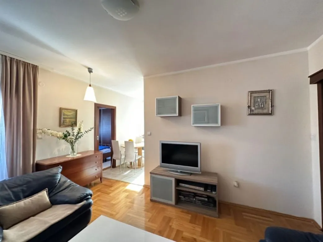 Rent, two bedroom apartment, 60m², Stari Aerodrom, Podgorica