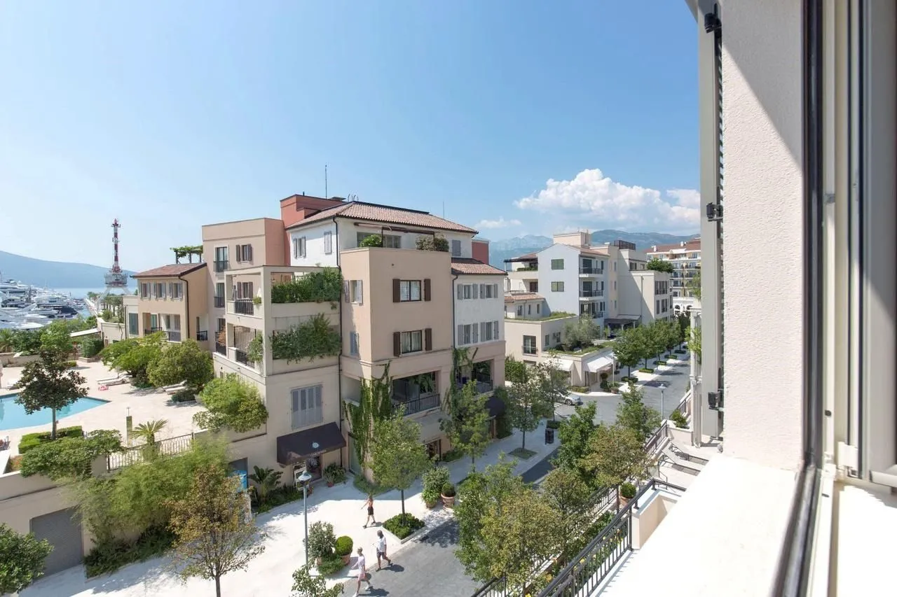 Rent, two bedroom apartment, 164m², Porto Montenegro, Tivat