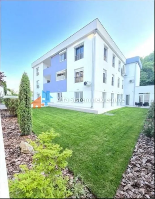 Rent, four bedroom apartment, 160m², Savski Venac, Beograd