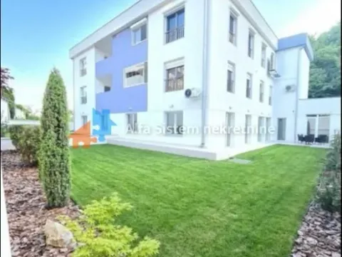 Rent, four bedroom apartment, 160m², Savski Venac, Beograd - image 20