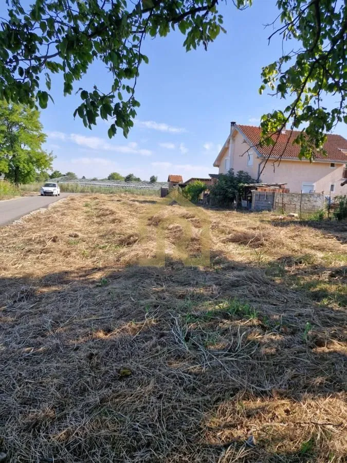 Prodaja, plac, 1400m², Borča 1, Borča Sve Podlokacije