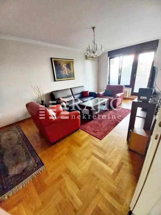 Rent, three bedroom apartment, 85m², Stari Grad, Beograd