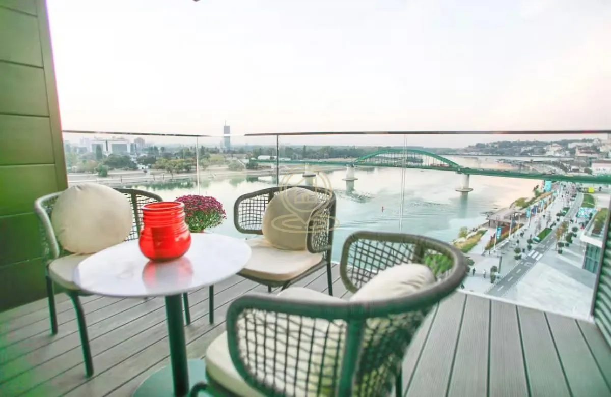 Rent, four bedroom apartment, 144m², Savski Venac, Beograd