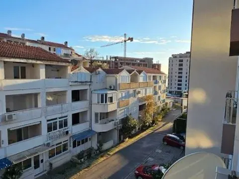 Sale, one bedroom apartment, 40m², Bečići, Budva - image 8